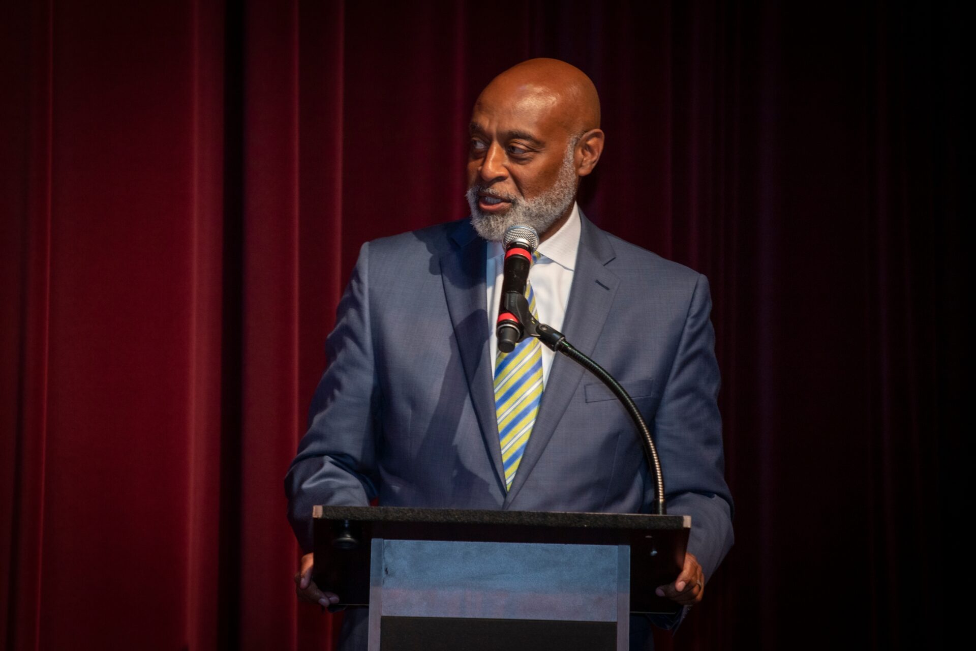 Кевин Чавус говорящий образ